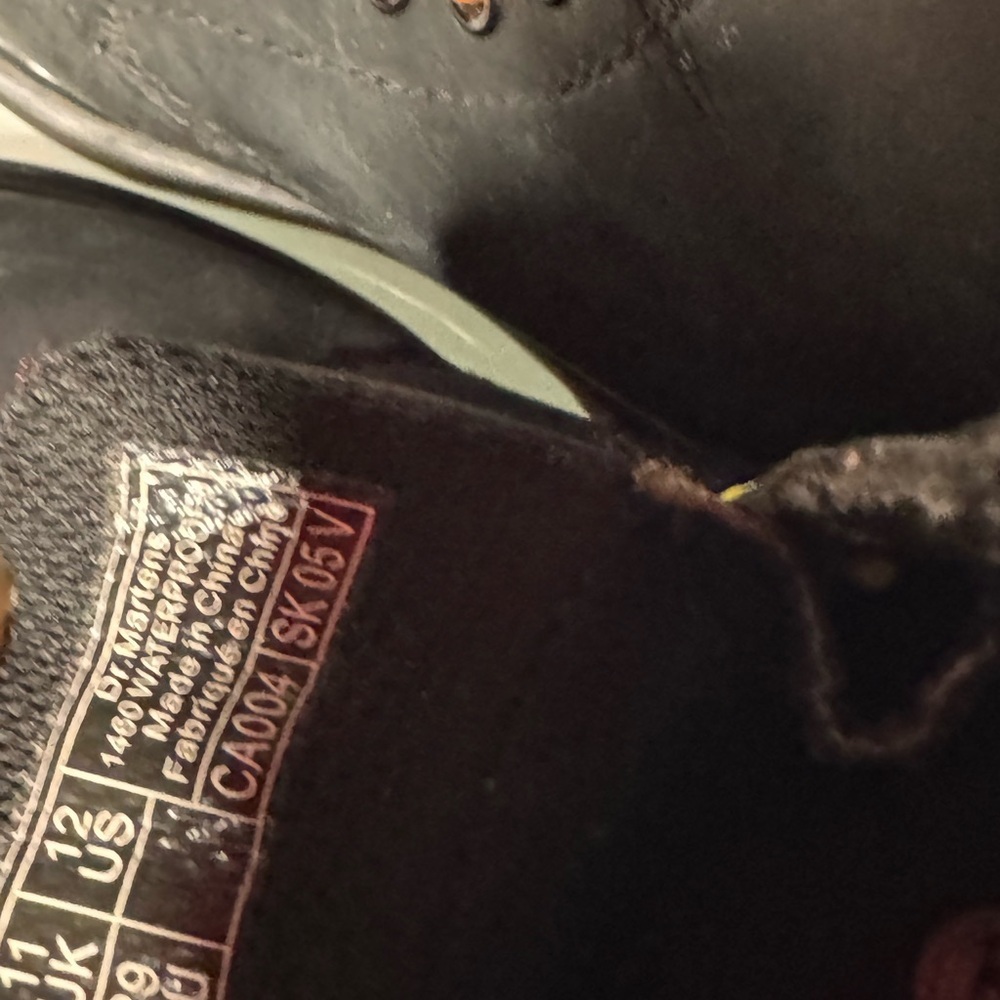 Dr. Martens Kids Black Boots with Colorful Laces - Picture 4 of 6